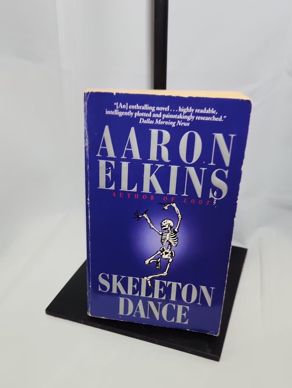 Aaron Elkins - Skeleton Dance (Purple Cover)